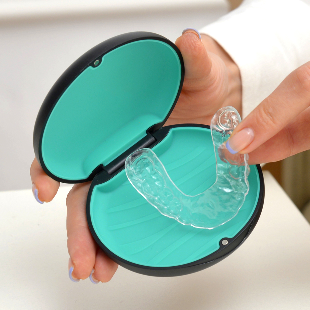 교정기 유지장치 케이스 보관함 콤팩트케이스 제품 이미지