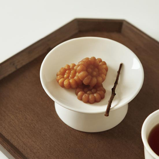 에라토 모루 소반 화이트 도자기 굽접시 12CM 돌상접시