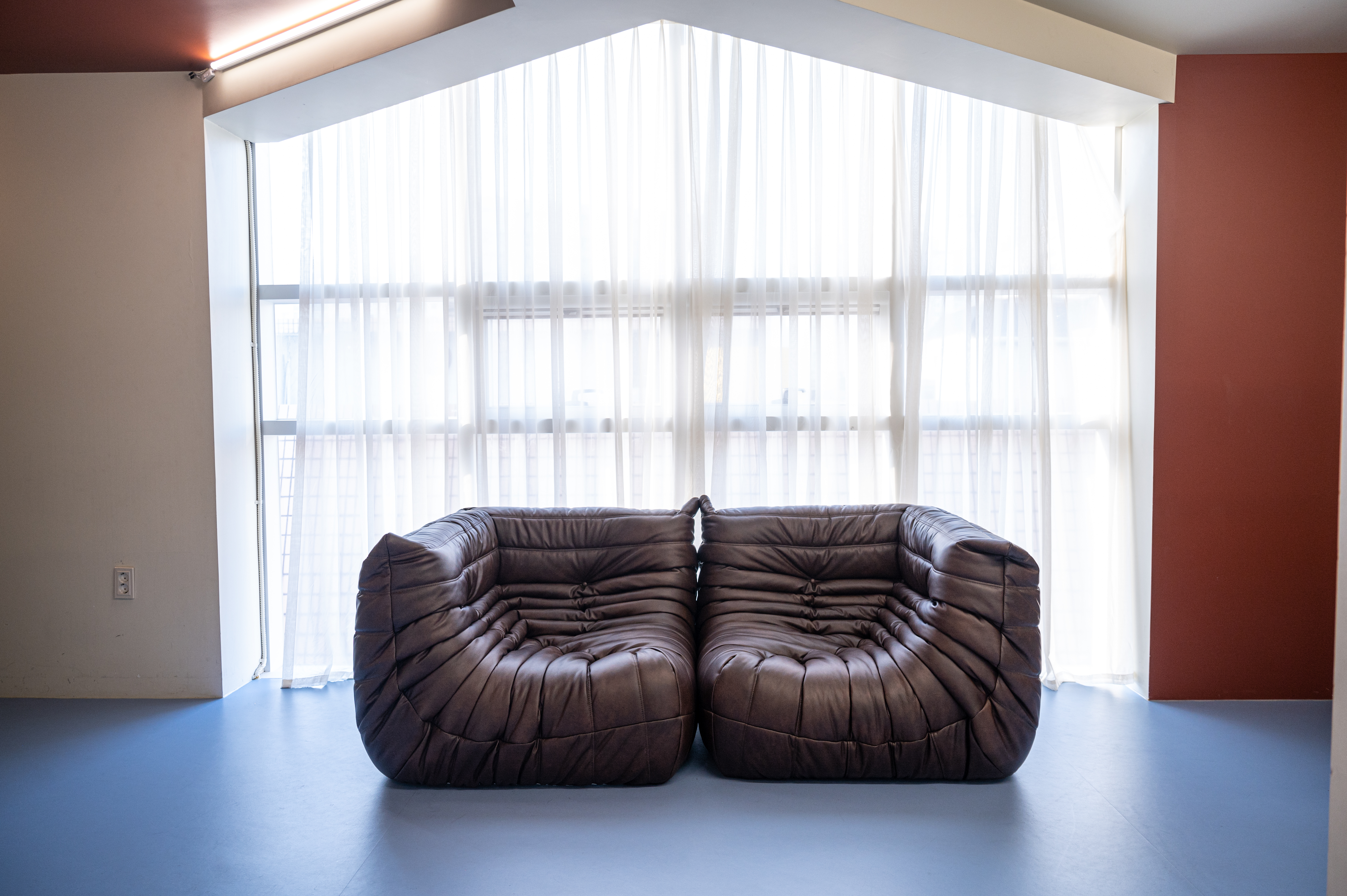 PH17 코너+코너 가죽모듈쇼파 내추럴 통가죽 천연면피 전체가죽 4인 번데기 빈백소파