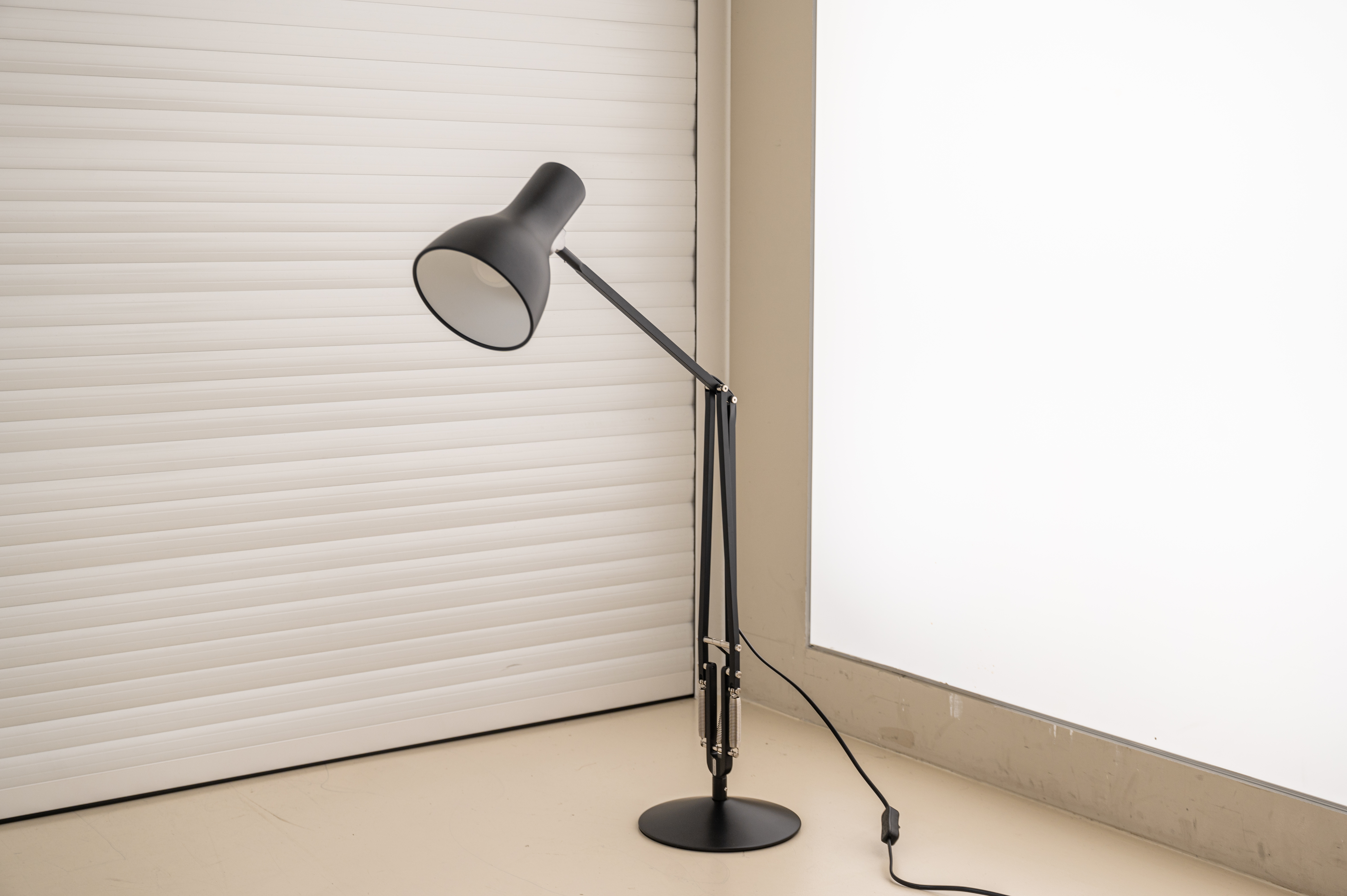 Anglepoise TYPE75 앵글포이즈 타입 75 인테리어 단스탠드 책상 사무실 오피스 조명 - 상품 이미지