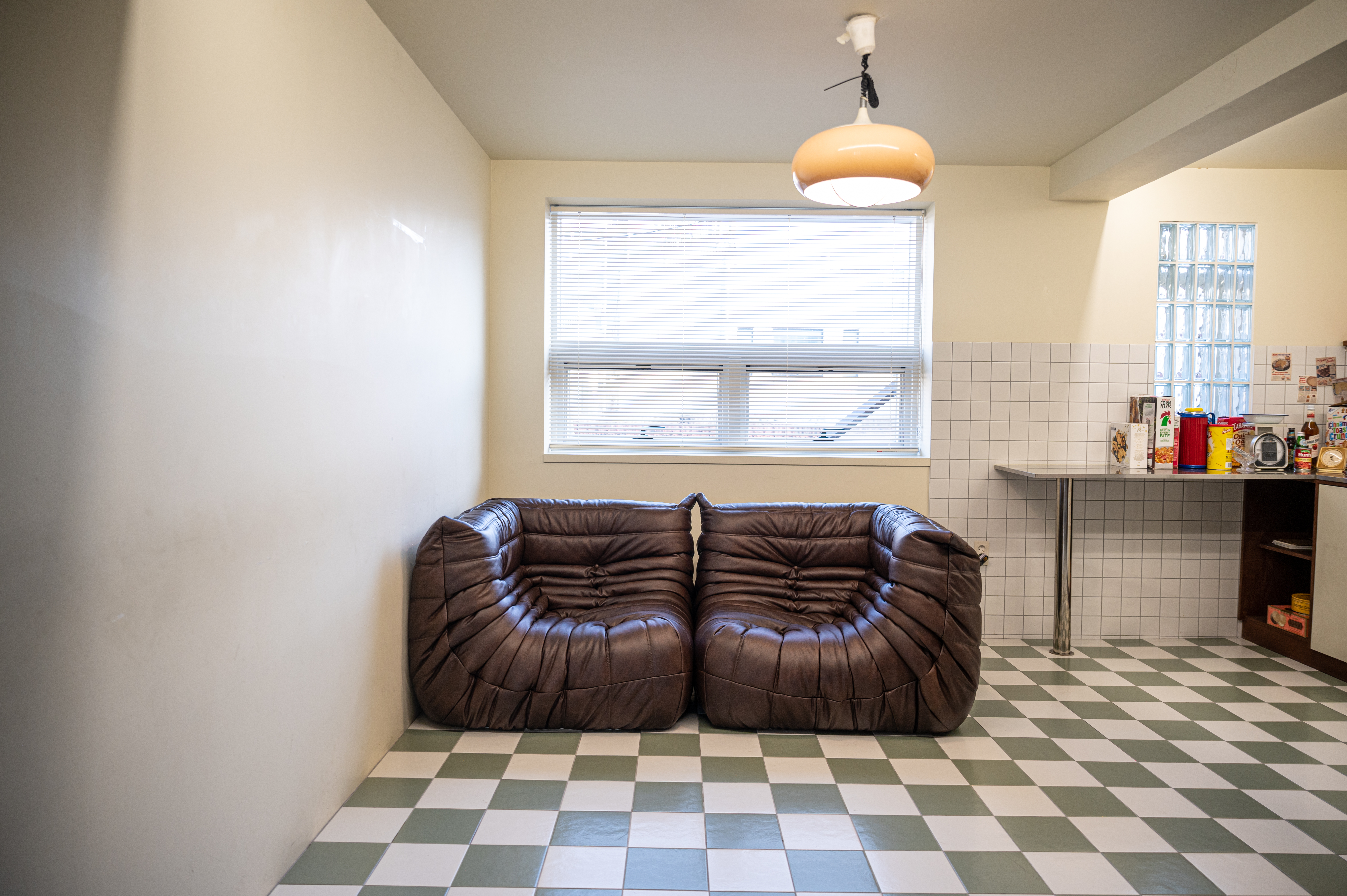 PH17 코너+코너 가죽모듈쇼파 내추럴 통가죽 천연면피 전체가죽 4인 번데기 빈백소파