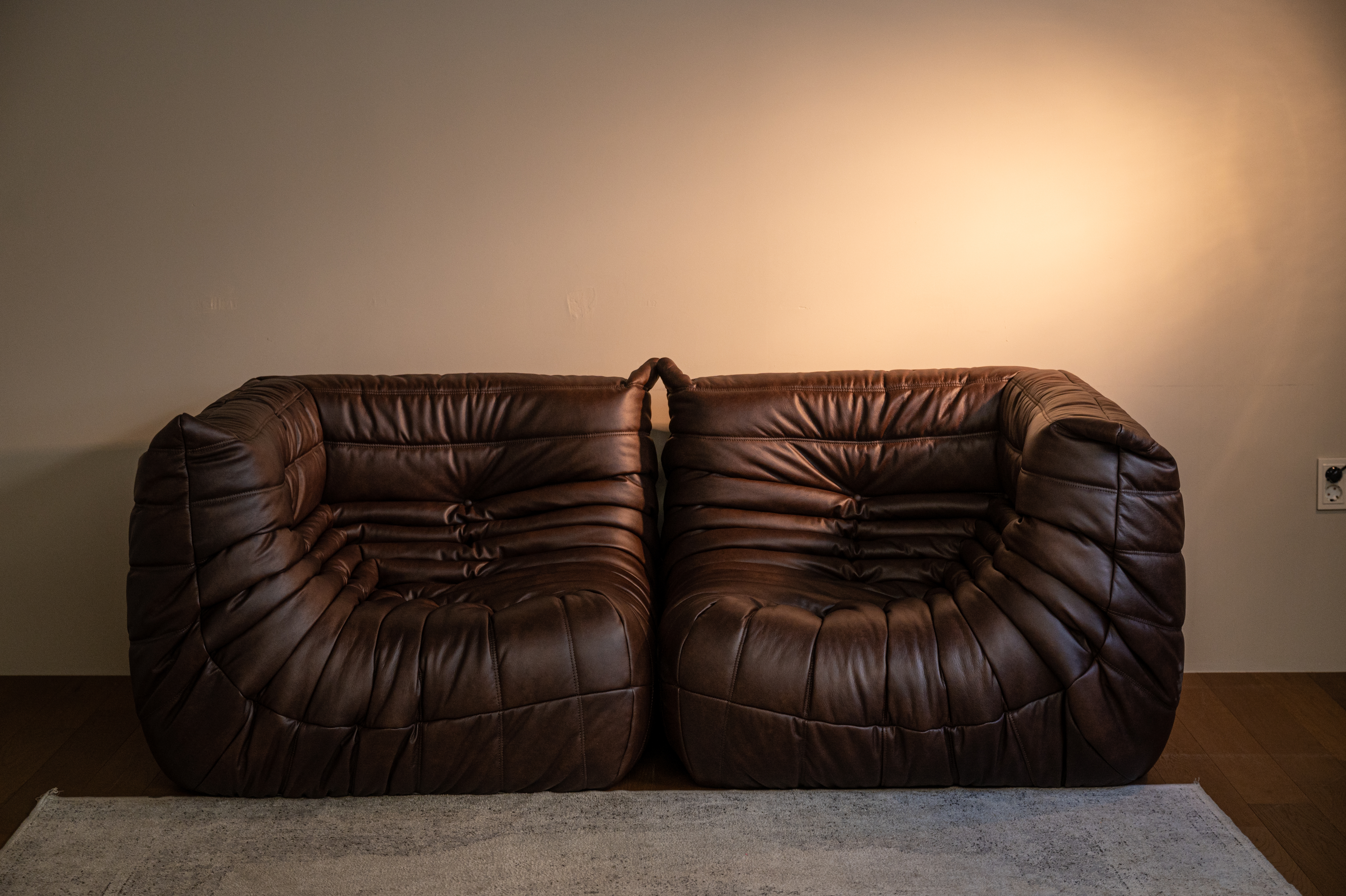 PH17 코너+코너 가죽모듈쇼파 내추럴 통가죽 천연면피 전체가죽 4인 번데기 빈백소파