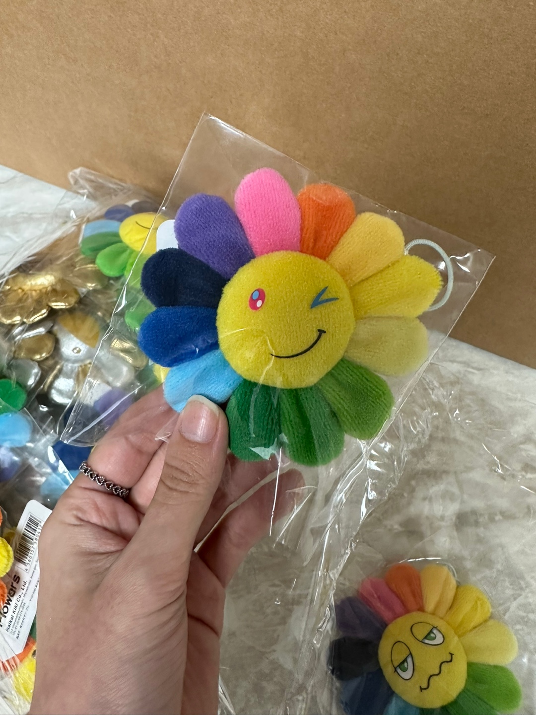 [25종] 카이카이키키 플라워 키체인 브로치 Kaikai Kiki Flower Keychain - 상세 이미지 2
