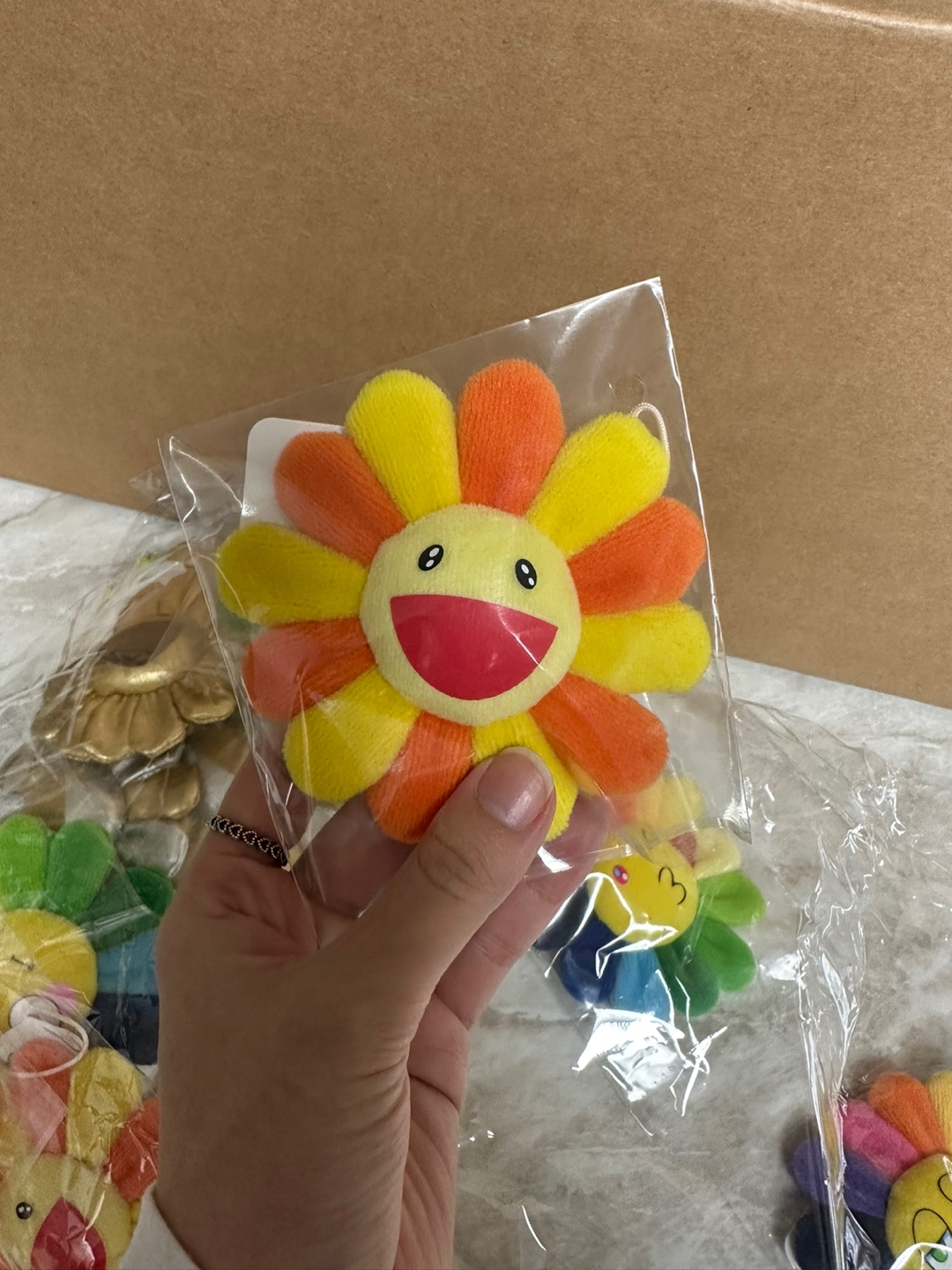 [25종] 카이카이키키 플라워 키체인 브로치 Kaikai Kiki Flower Keychain - 상세 이미지 3