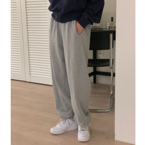 인기조거팬츠 s/s 쭈리 오버무드 봄 신상 루즈 와이드핏  밑단 스트링 ... 착용 후기 | 사이즈/핏 총정리 - 상품 이미지 4