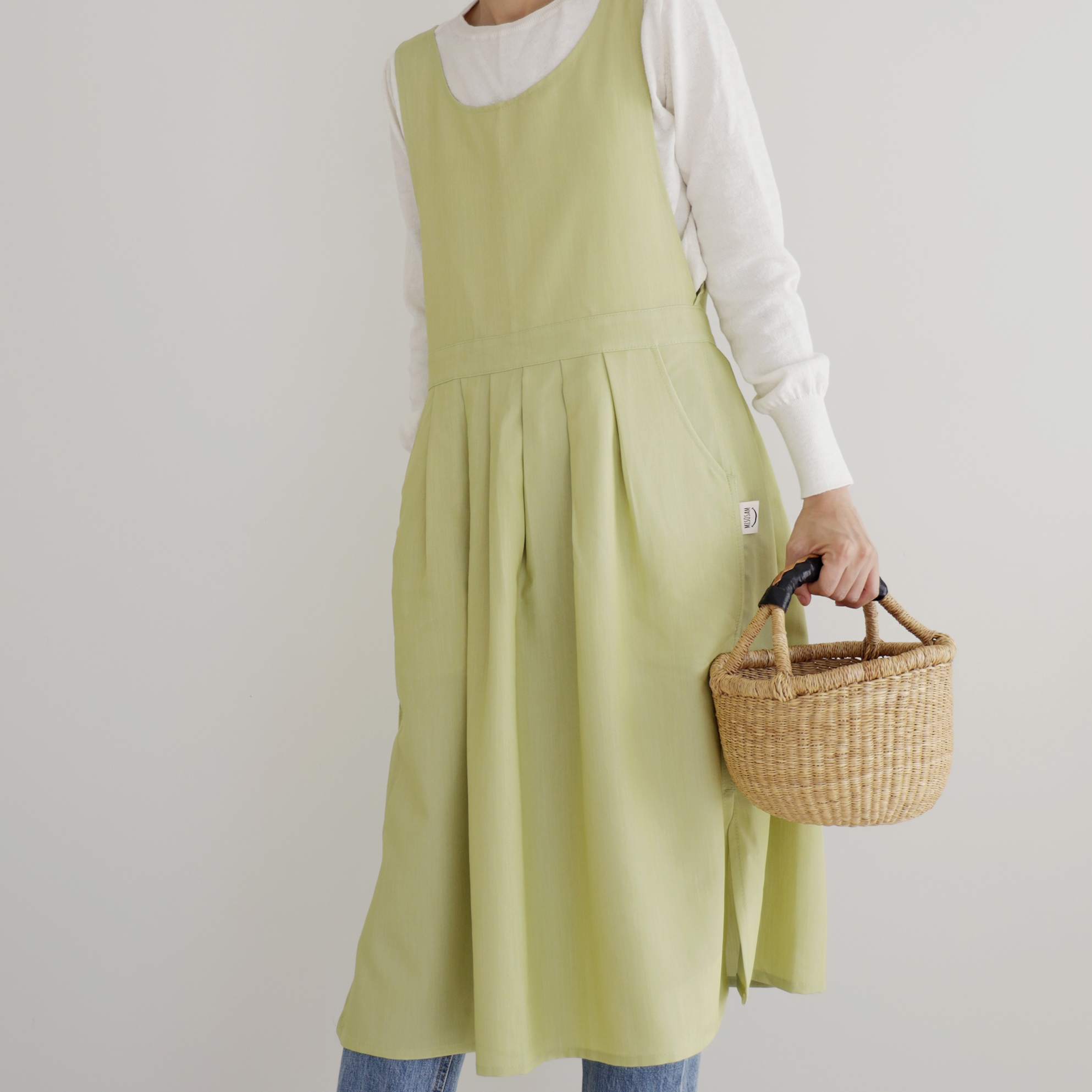 [미소쌤] 플레어 앞치마 원피스 예쁜 미용 프릴 어린이집 보육교사