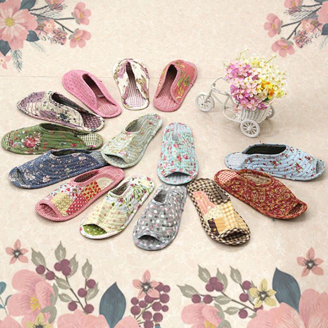 여성용 퀼트 실내화 색상랜덤 거실화 실내 거실 면 슬리퍼 천 층간소음 유치원 덧신 쿠션 패브릭