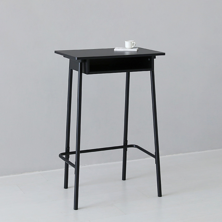 서서일하는 책상 서서쓰는 키다리 스탠드 책상 높은테이블