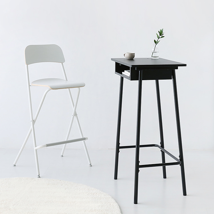 서서일하는 책상 서서쓰는 키다리 스탠드 책상 높은테이블