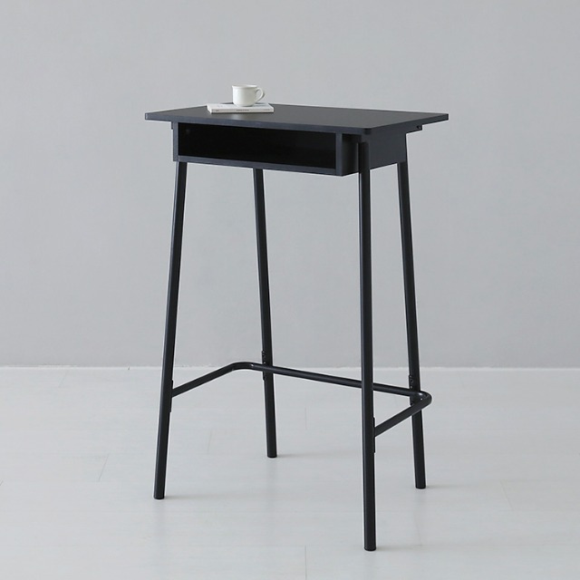 서서일하는 책상 서서쓰는 키다리 스탠드 책상 높은테이블