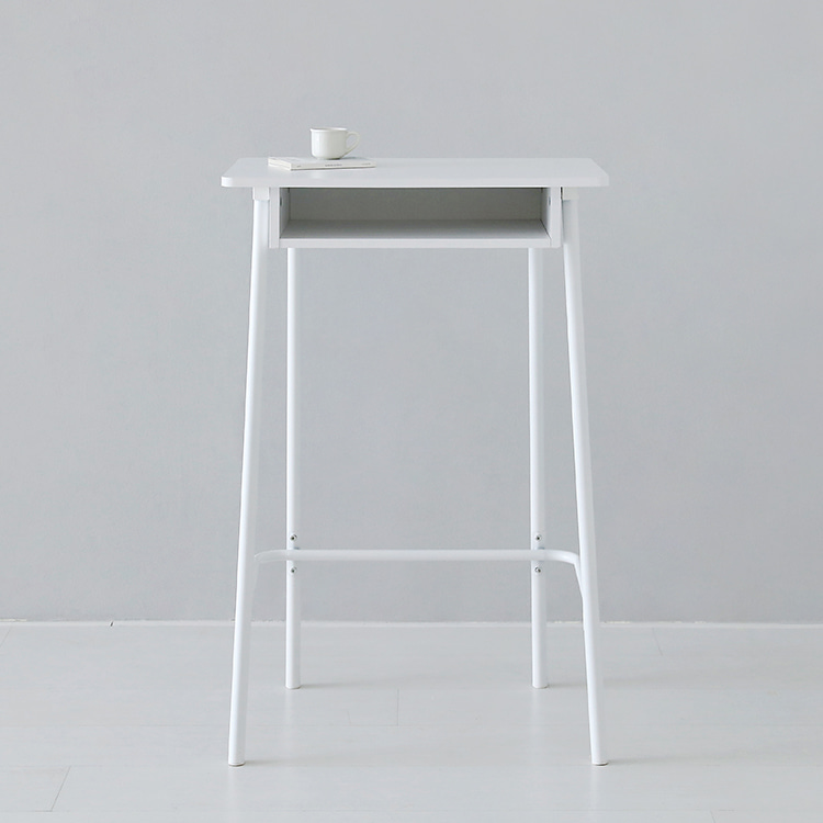 서서일하는 책상 서서쓰는 키다리 스탠드 책상 높은테이블