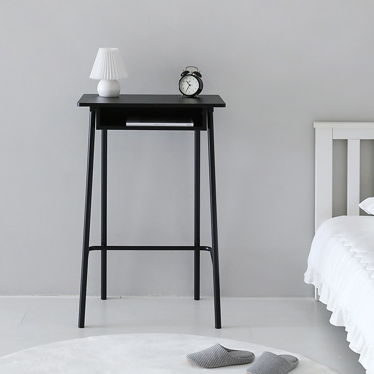 서서일하는 책상 서서쓰는 키다리 스탠드 책상 높은테이블