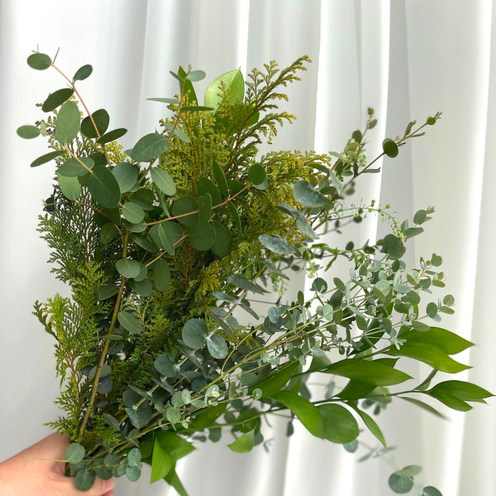 초록한다발 유칼립투스 블랙잭 루스커스 엽란 그린소재 생화 꽃다발 꽃배달 꽃집 양재꽃시장