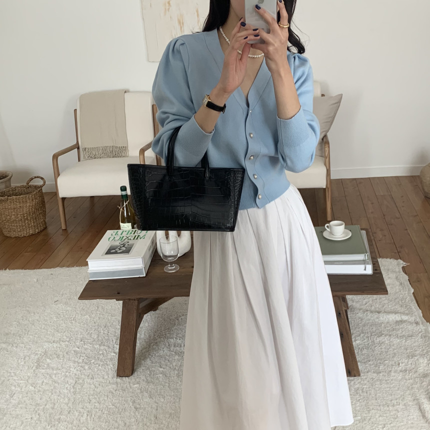 [단독] 라미르 가을 브이넥 진주버튼 퍼프 브이넥 간절기 파스텔 루즈핏 가디건 상세 이미지 88
