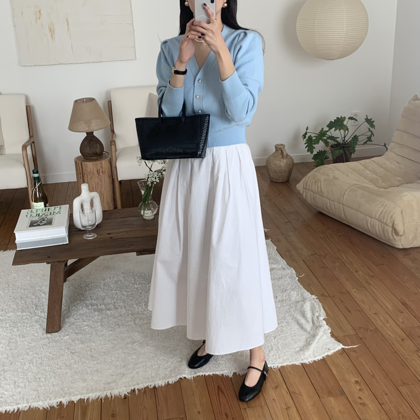 [단독] 라미르 가을 브이넥 진주버튼 퍼프 브이넥 간절기 파스텔 루즈핏 가디건 상세 이미지 89