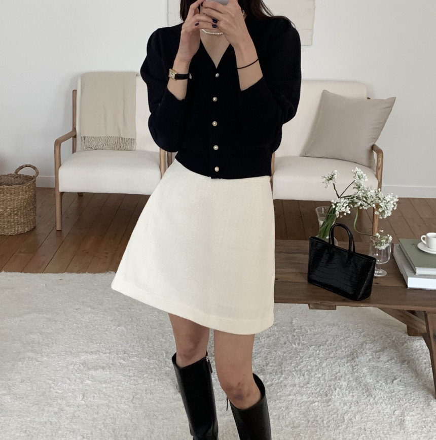 [단독] 라미르 가을 브이넥 진주버튼 퍼프 브이넥 간절기 파스텔 루즈핏 가디건 상세 이미지 26