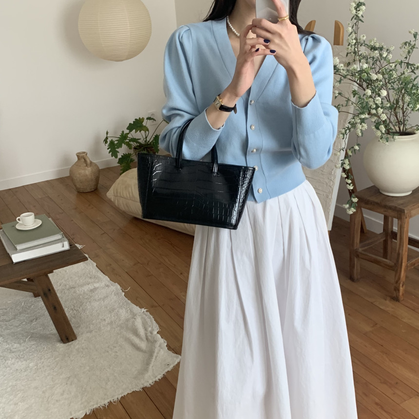 [단독] 라미르 가을 브이넥 진주버튼 퍼프 브이넥 간절기 파스텔 루즈핏 가디건 상세 이미지 70