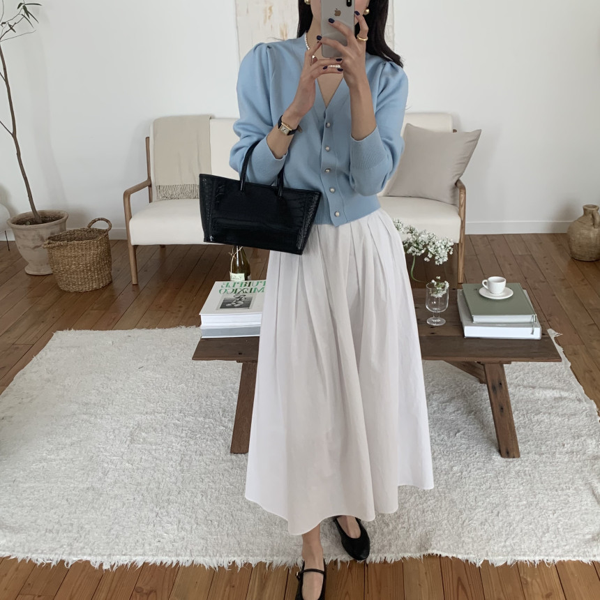 [단독] 라미르 가을 브이넥 진주버튼 퍼프 브이넥 간절기 파스텔 루즈핏 가디건 상세 이미지 77