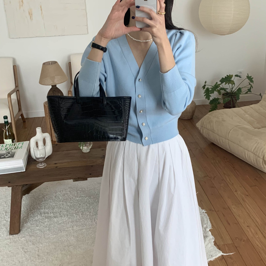 [단독] 라미르 가을 브이넥 진주버튼 퍼프 브이넥 간절기 파스텔 루즈핏 가디건 상세 이미지 86