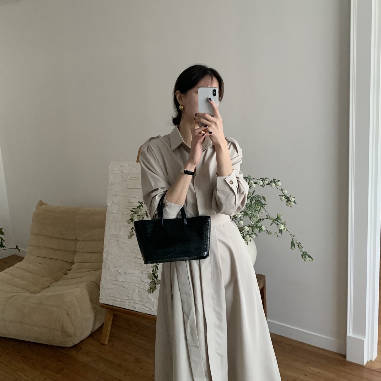 아난티 카라넥 하객룩 핀턱 봄 루즈핏 A라인 벨티드 트렌치 셔츠 롱 원피스(4color) - 상세 이미지 3