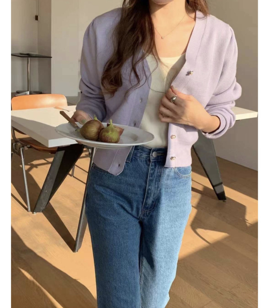 [단독] 라미르 가을 브이넥 진주버튼 퍼프 브이넥 간절기 파스텔 루즈핏 가디건 상세 이미지 51
