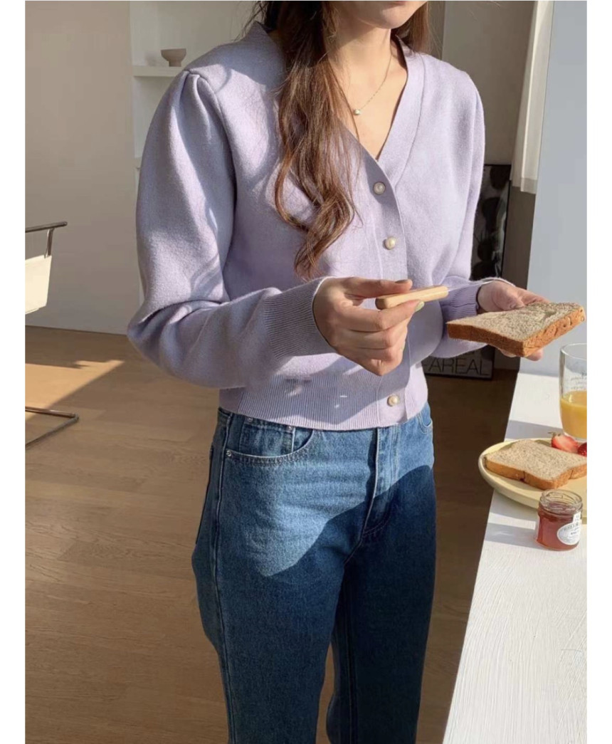 [단독] 라미르 가을 브이넥 진주버튼 퍼프 브이넥 간절기 파스텔 루즈핏 가디건 상세 이미지 54
