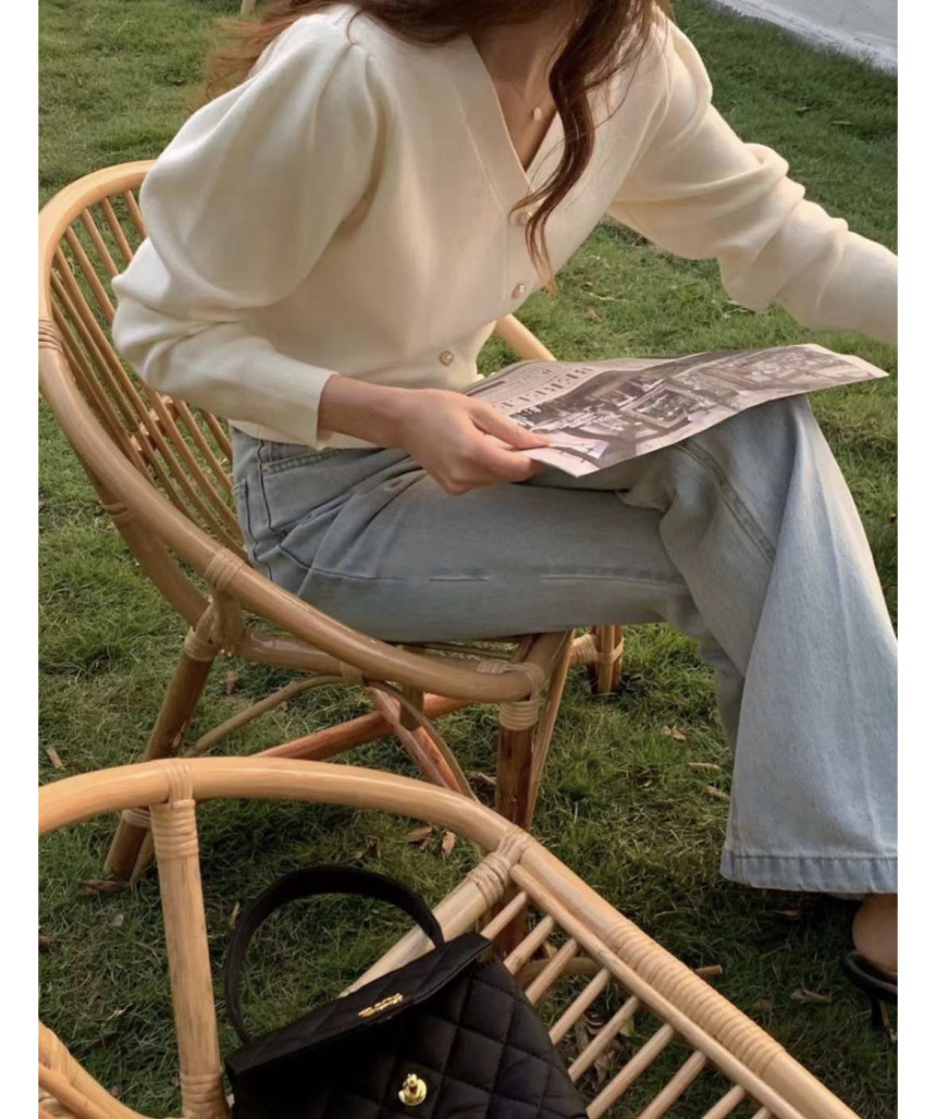[단독] 라미르 가을 브이넥 진주버튼 퍼프 브이넥 간절기 파스텔 루즈핏 가디건 상세 이미지 100