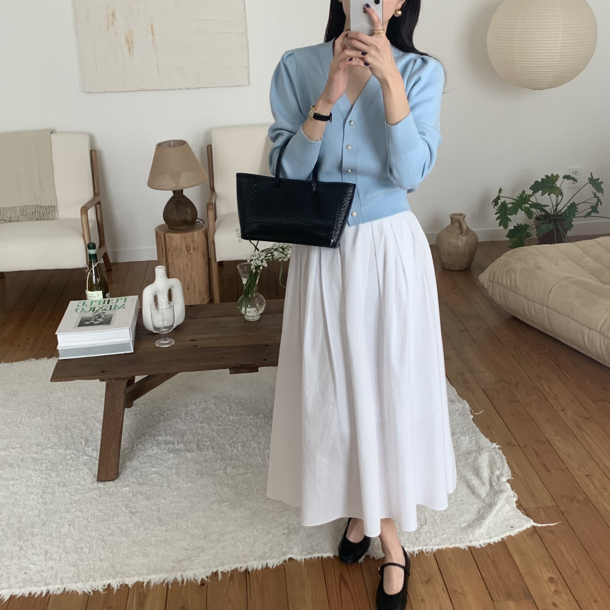 [단독] 라미르 가을 브이넥 진주버튼 퍼프 브이넥 간절기 파스텔 루즈핏 가디건 상세 이미지 82