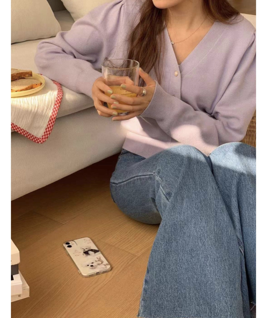 [단독] 라미르 가을 브이넥 진주버튼 퍼프 브이넥 간절기 파스텔 루즈핏 가디건 상세 이미지 52