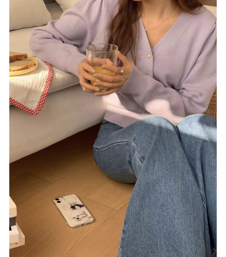 [단독] 라미르 가을 브이넥 진주버튼 퍼프 브이넥 간절기 파스텔 루즈핏 가디건 상세 이미지 57
