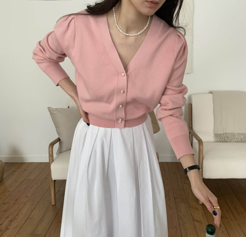 [단독] 라미르 가을 브이넥 진주버튼 퍼프 브이넥 간절기 파스텔 루즈핏 가디건 상세 이미지 65