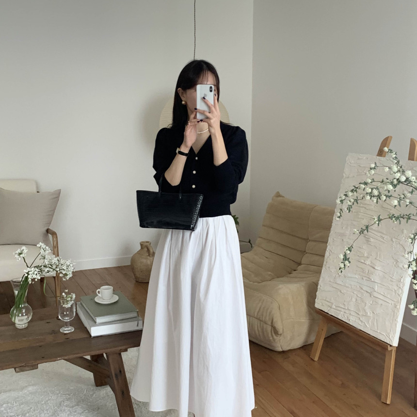 [단독] 라미르 가을 브이넥 진주버튼 퍼프 브이넥 간절기 파스텔 루즈핏 가디건 상세 이미지 25
