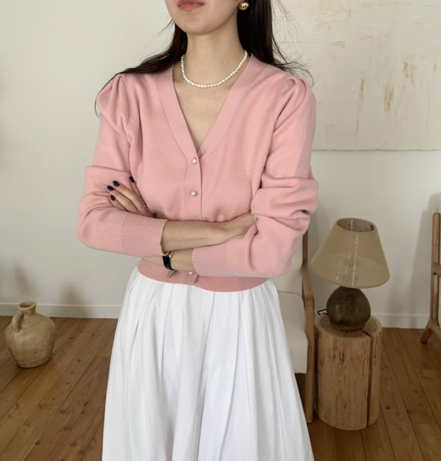 [단독] 라미르 가을 브이넥 진주버튼 퍼프 브이넥 간절기 파스텔 루즈핏 가디건 상세 이미지 64