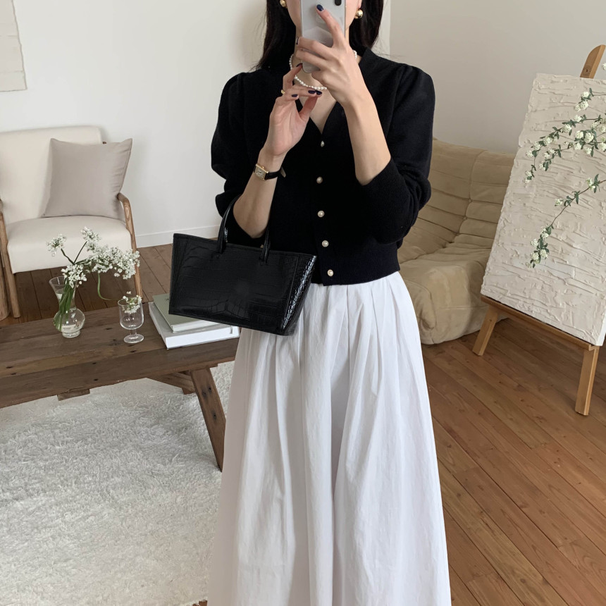[단독] 라미르 가을 브이넥 진주버튼 퍼프 브이넥 간절기 파스텔 루즈핏 가디건 상세 이미지 13