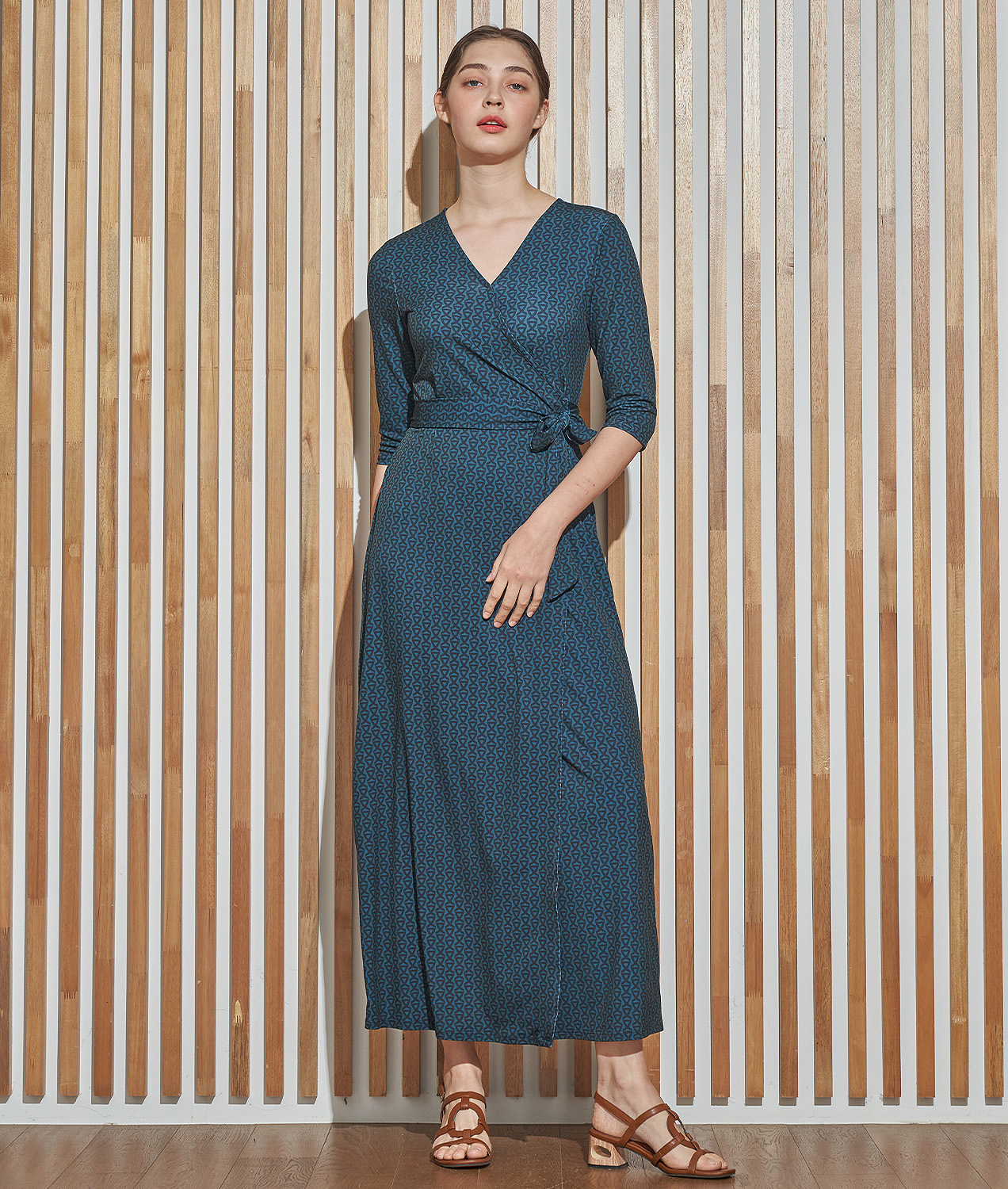 Lipbbam 바이립밤 크레오라 로모나 3/4 롱 랩 져지  롱 드레스 랩 원피스LDM10BE 이미지 4