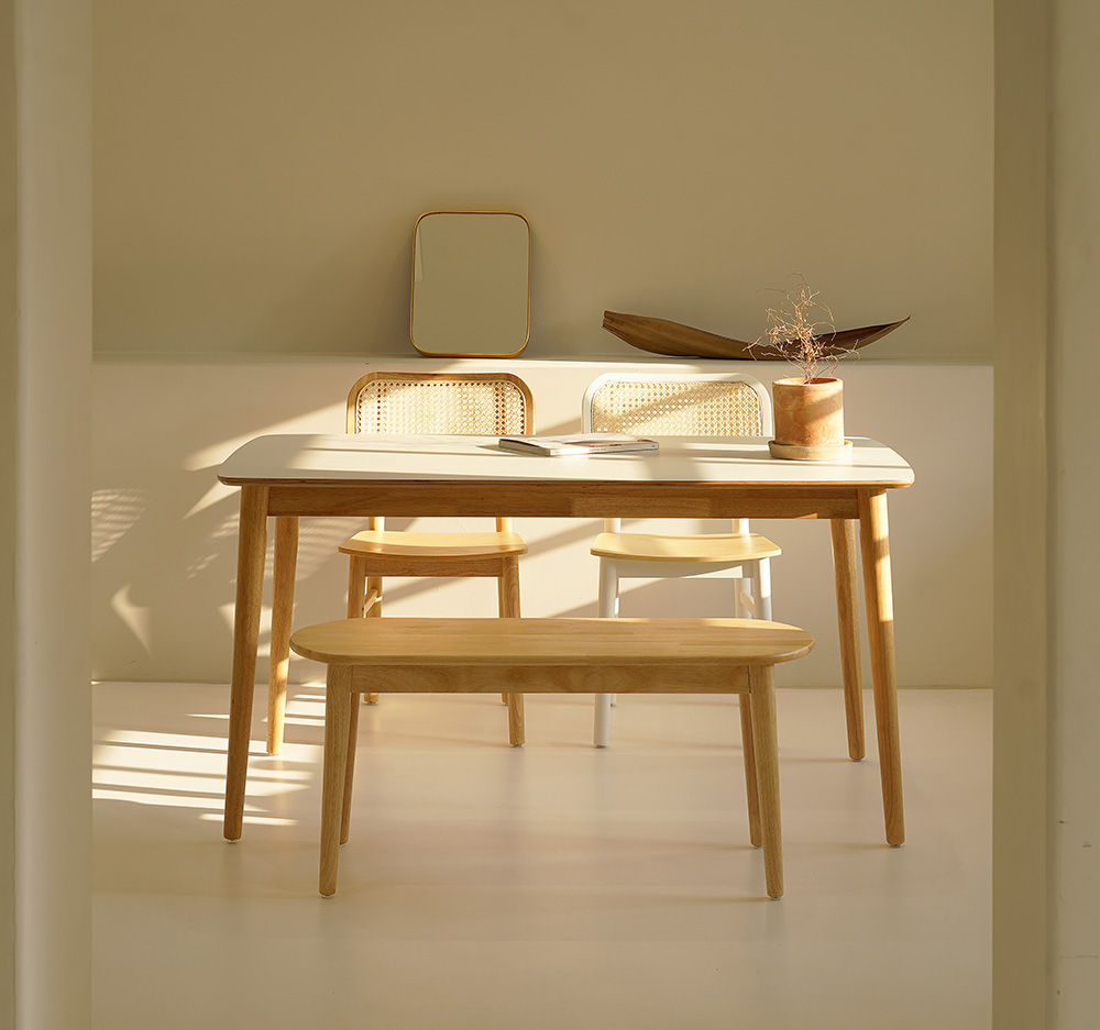 자야캠핑 카야니 양면 HPM 유칼립투스 원목 타원형 4인용 식탁 테이블 1400