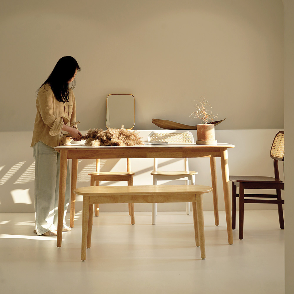 자야캠핑 카야니 양면 HPM 유칼립투스 원목 타원형 4인용 식탁 테이블 1400