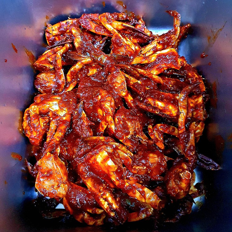 월정식품점 꽃게장 무침 밥도둑 국내산 양념게장 1.2kg - 상세 이미지 2