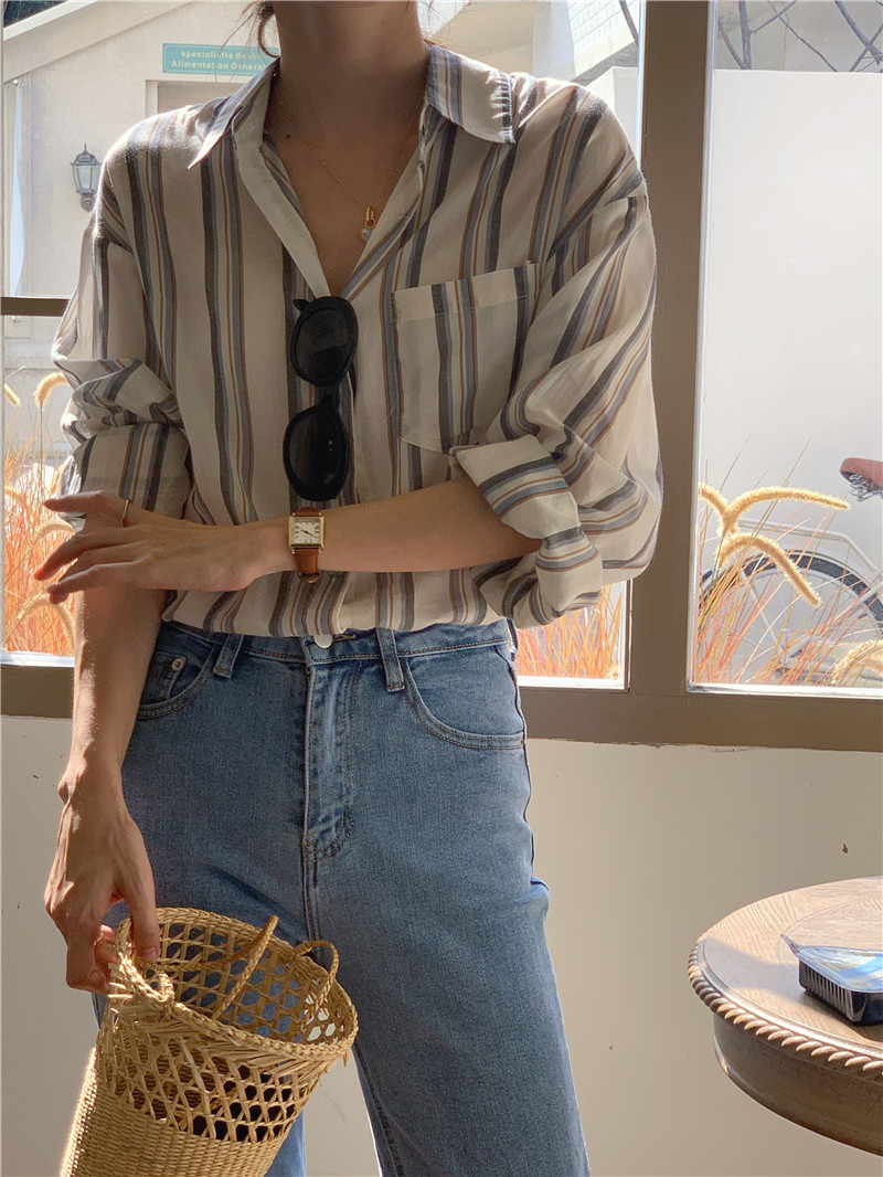 헬렌 가을 간절기 루즈핏 세로 스트라이프 단가라 패턴 카라넥 긴팔 포켓 데일리 하프 여리 여자 셔츠 남방