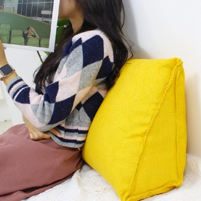 등받이쿠션 허리베개 요추전만 허리디스크 쇼파 침대 등쿠션 삼각 받침대 큰베개