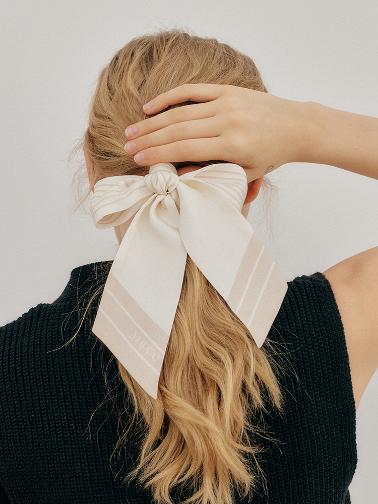 SQUARE TWILLY SCARF_BEIGE - 상세 이미지 2