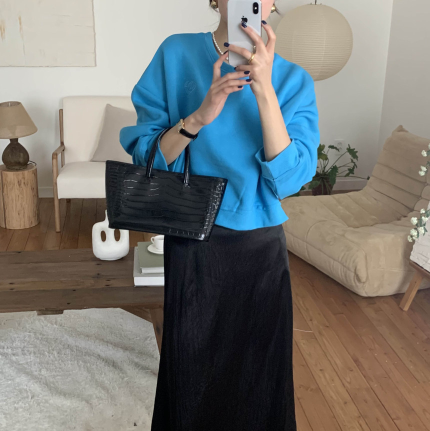 다이노 루즈핏 가을 간절기 라운드넥 긴팔 여자 세미 크롭 맨투맨 티셔츠 상세 이미지 7