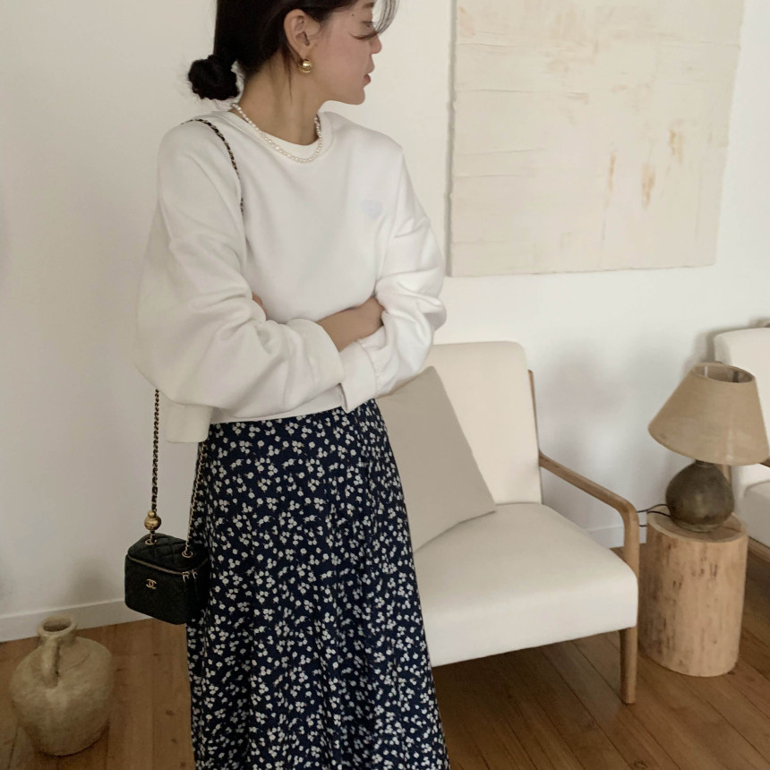 다이노 루즈핏 가을 간절기 라운드넥 긴팔 여자 세미 크롭 맨투맨 티셔츠 상세 이미지 42