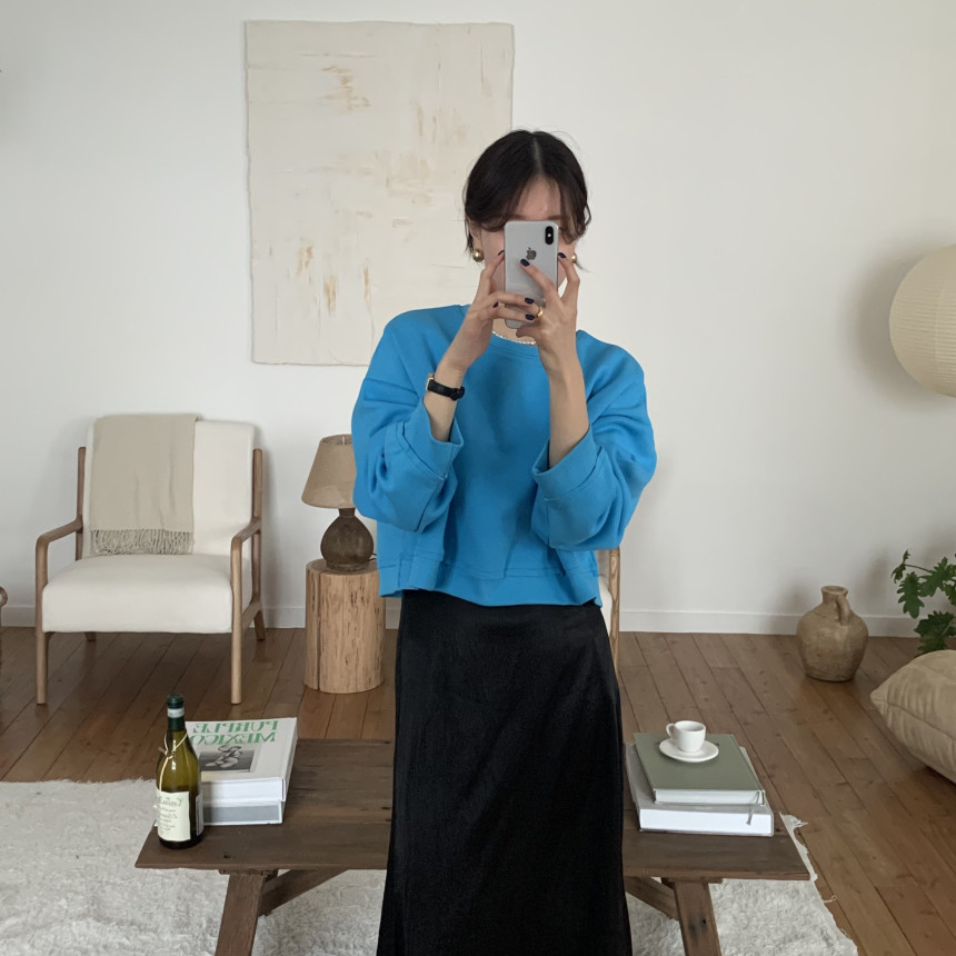 다이노 루즈핏 가을 간절기 라운드넥 긴팔 여자 세미 크롭 맨투맨 티셔츠 상세 이미지 8