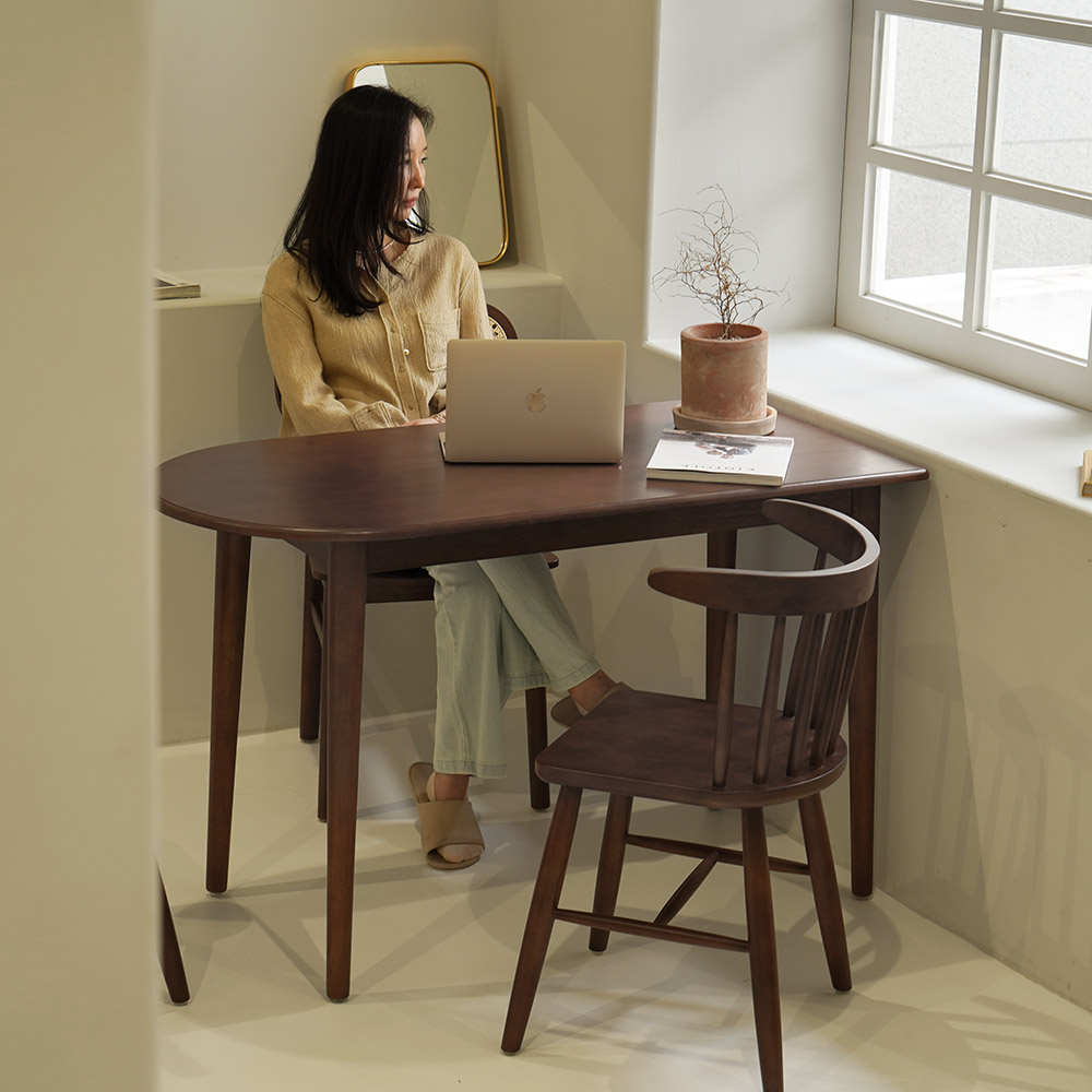 자야캠핑 포르보 월넛 원목 반타원형 2인 4인 식탁 카페 테이블 1200