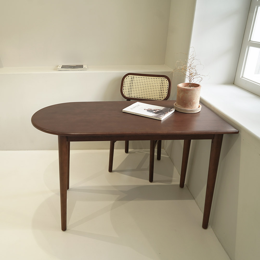 자야캠핑 포르보 월넛 원목 반타원형 2인 4인 식탁 카페 테이블 1200