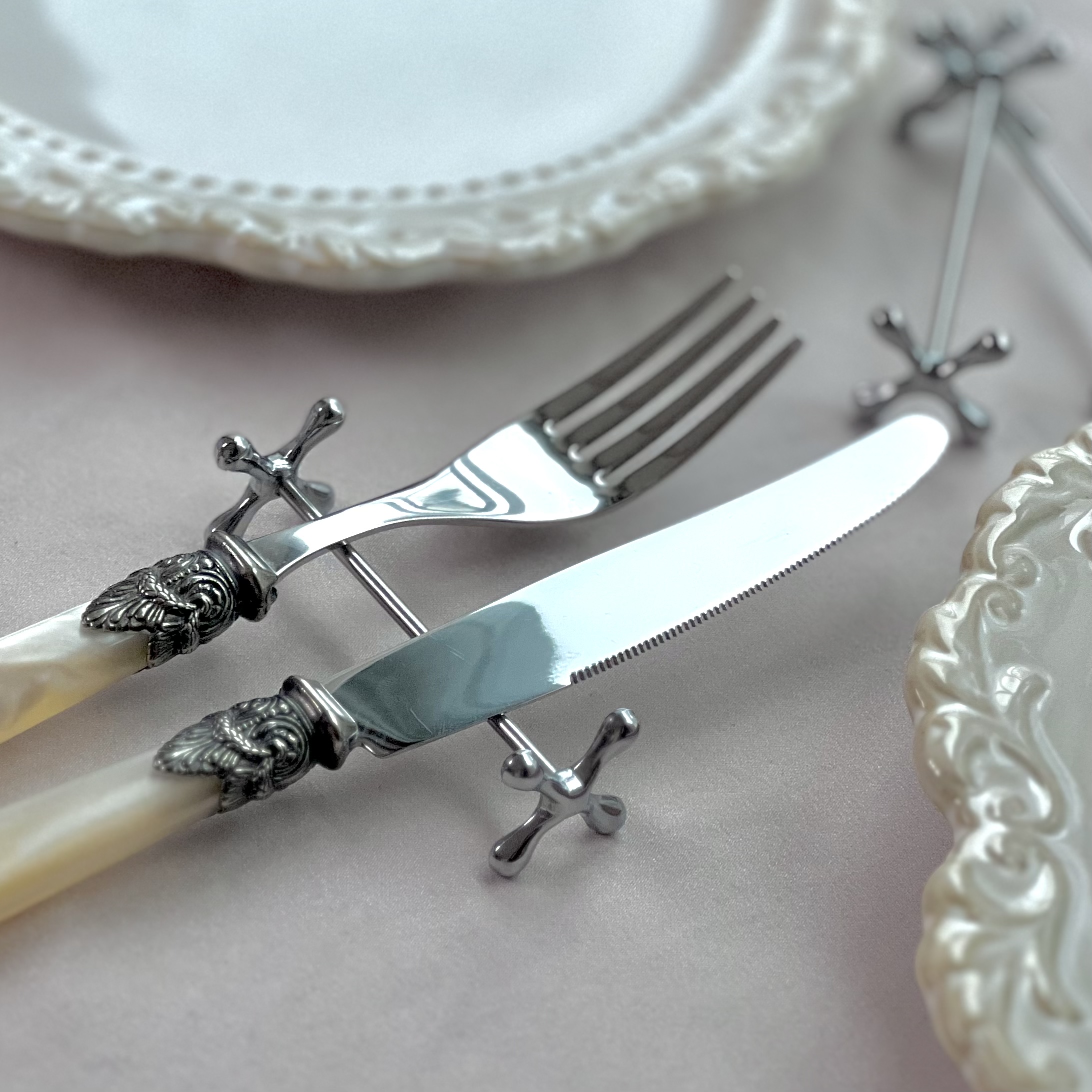 스텐 덤벨 수저 젓가락 숟가락 받침 커트러리 크로스 받침대 레스트 실버 받침대 미듐 8cm 1개 제품 이미지