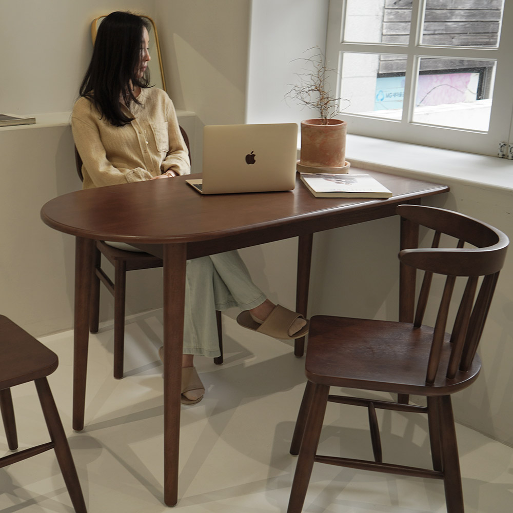 자야캠핑 포르보 월넛 원목 반타원형 2인 4인 식탁 카페 테이블 1200