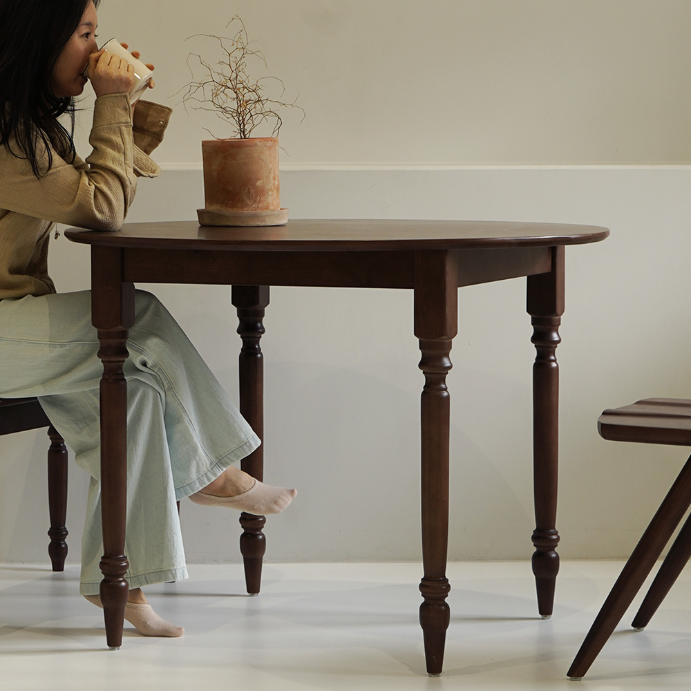 자야캠핑 코콜라 월넛 원목 카페 레트로 2인 4인 식탁 원형테이블