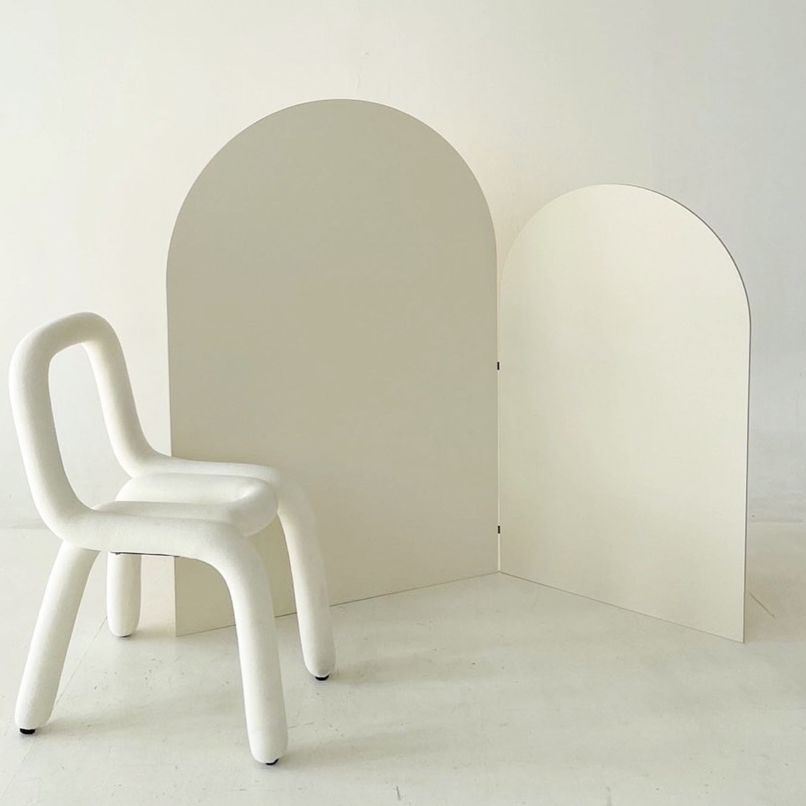 하이오즈 컬러 양면 언발란스 아치 파티션 헤드보드 병풍 가벽